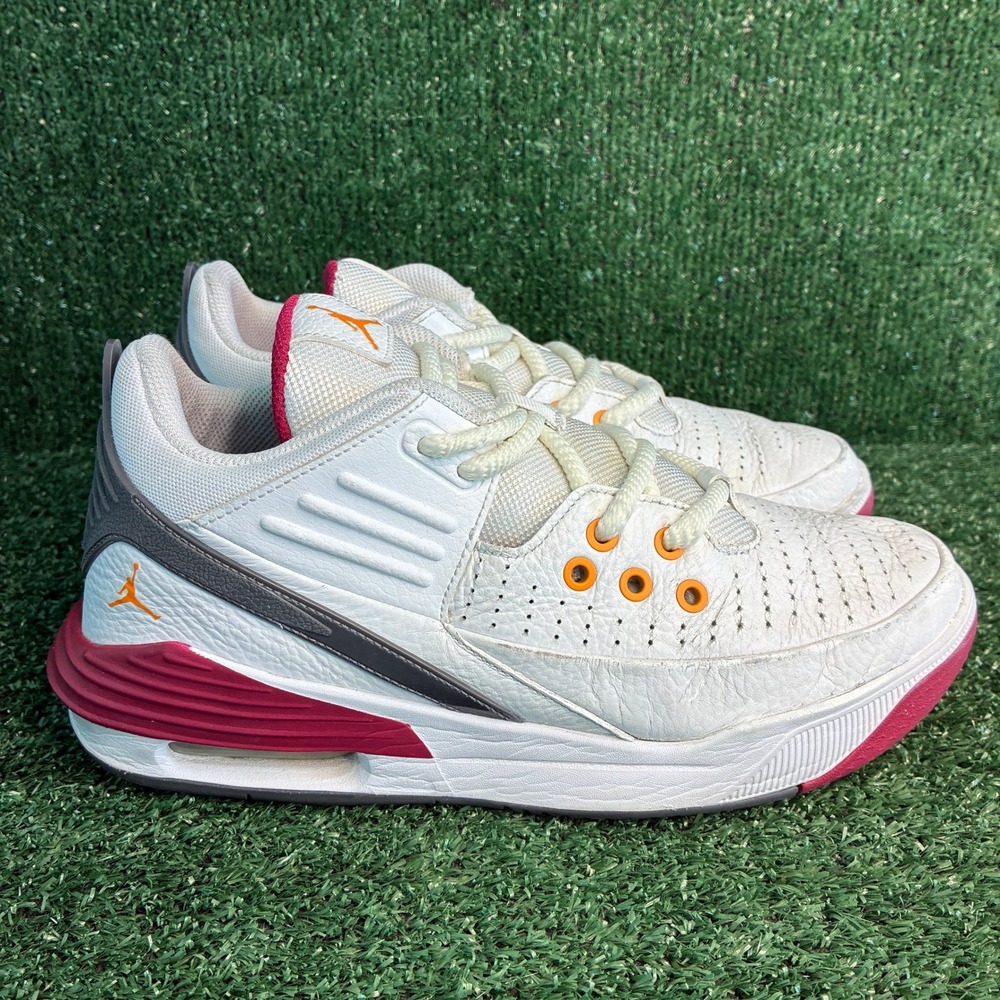 Jordan Max Aura 5 Leather Mesh Athletic Sneaker White Cardinal Red Mens Size 9.5